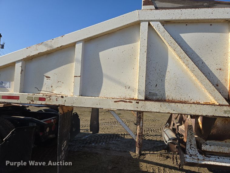 image for item DT7120 1993 Ranch bottom dump trailer