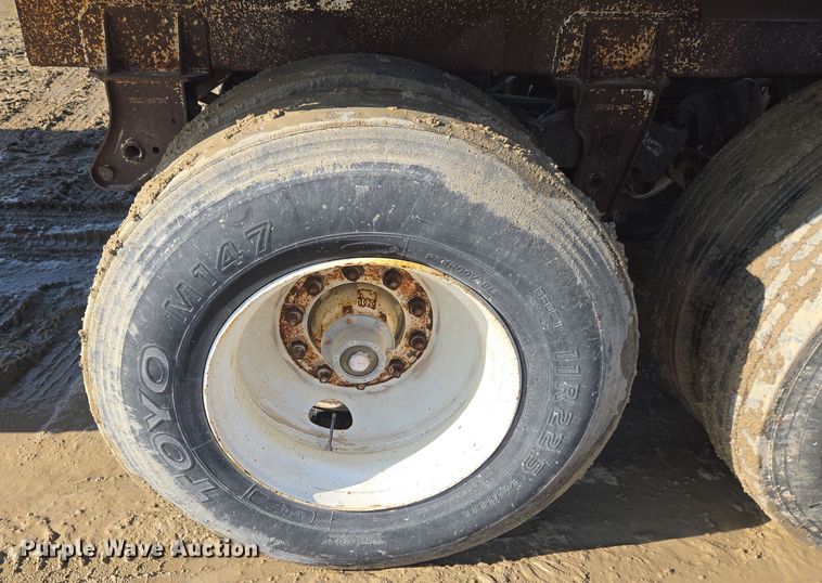 image for item DT7120 1993 Ranch bottom dump trailer