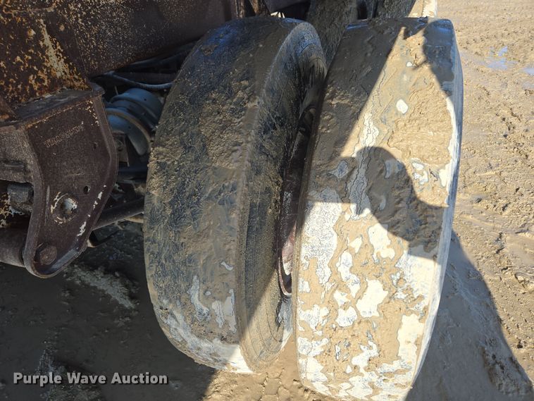 image for item DT7120 1993 Ranch bottom dump trailer