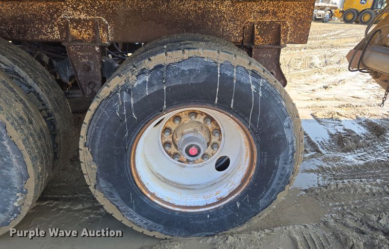 image for item DT7120 1993 Ranch bottom dump trailer