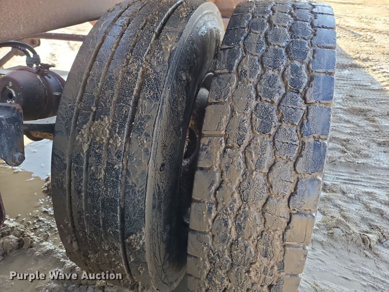 image for item DT7120 1993 Ranch bottom dump trailer