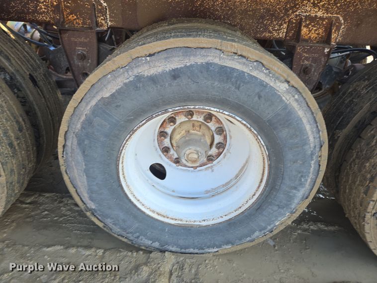 image for item DT7120 1993 Ranch bottom dump trailer
