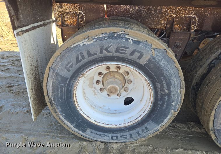 image for item DT7120 1993 Ranch bottom dump trailer