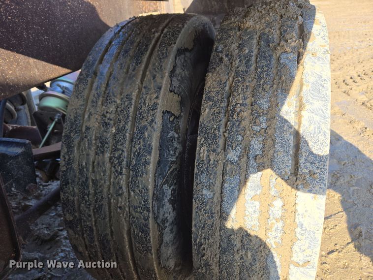 image for item DT7120 1993 Ranch bottom dump trailer