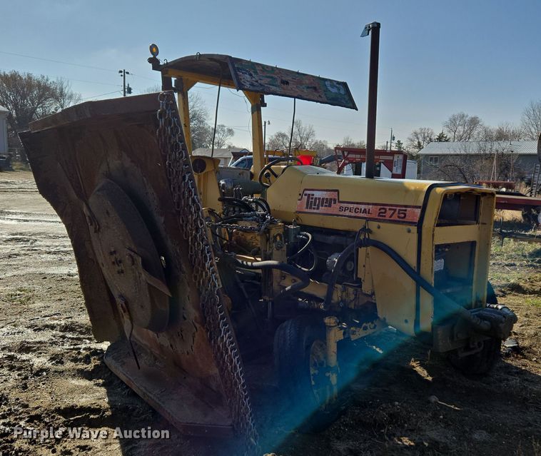 image for item DT7121 1982 Massey Ferguson 275 Tiger Special tractor