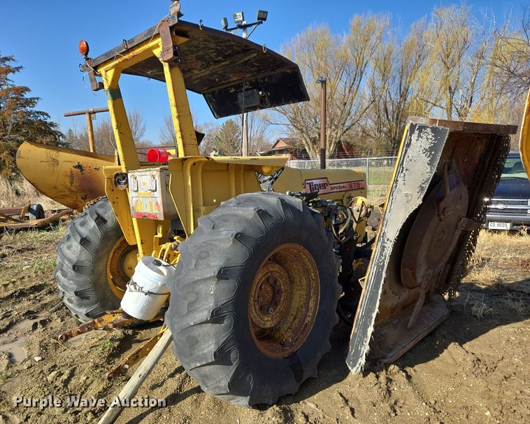 image for item DT7121 1982 Massey Ferguson 275 Tiger Special tractor