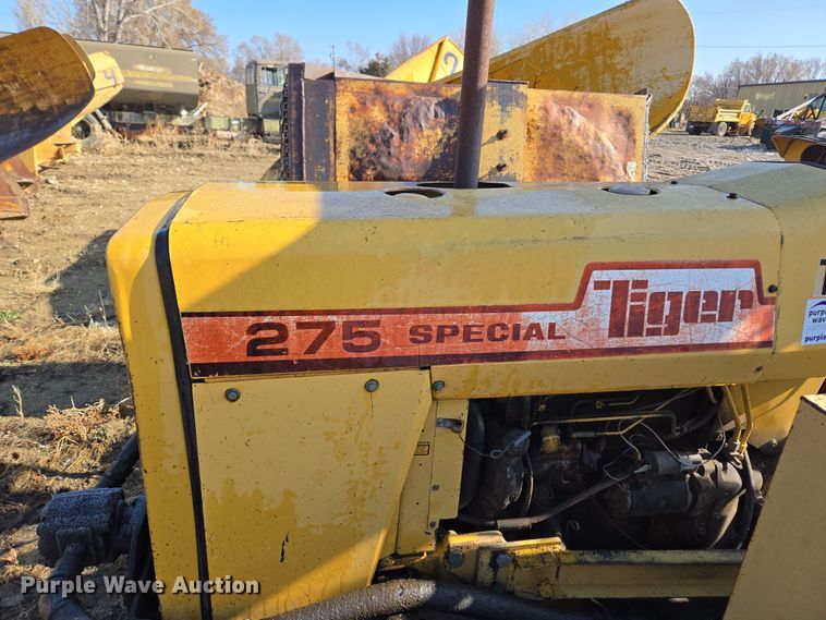 image for item DT7121 1982 Massey Ferguson 275 Tiger Special tractor
