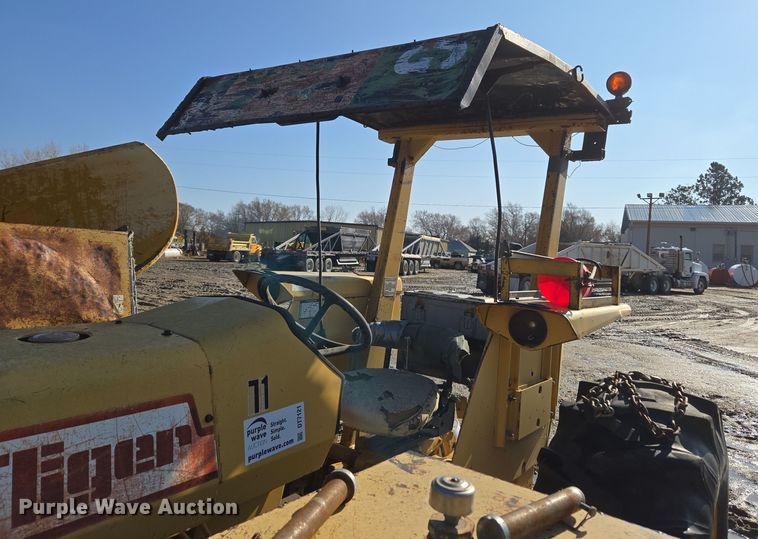 image for item DT7121 1982 Massey Ferguson 275 Tiger Special tractor