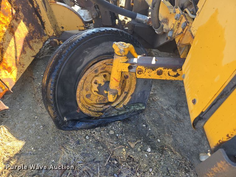 image for item DT7121 1982 Massey Ferguson 275 Tiger Special tractor