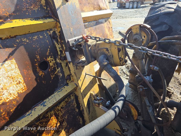 image for item DT7121 1982 Massey Ferguson 275 Tiger Special tractor