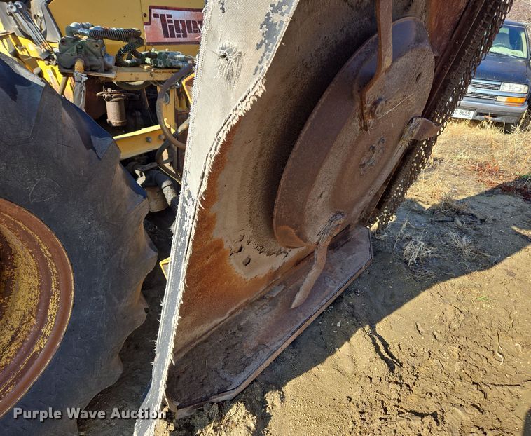 image for item DT7121 1982 Massey Ferguson 275 Tiger Special tractor