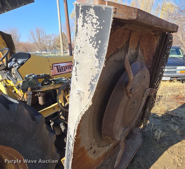 image for item DT7121 1982 Massey Ferguson 275 Tiger Special tractor