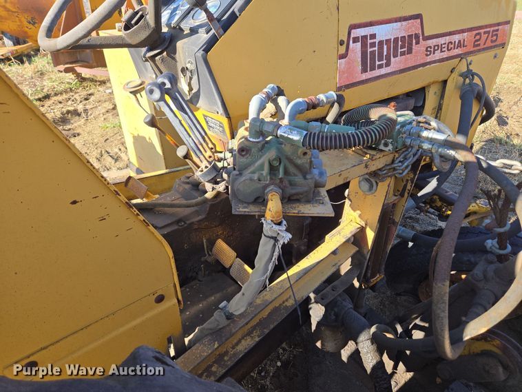 image for item DT7121 1982 Massey Ferguson 275 Tiger Special tractor