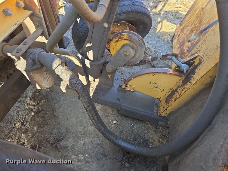 image for item DT7121 1982 Massey Ferguson 275 Tiger Special tractor