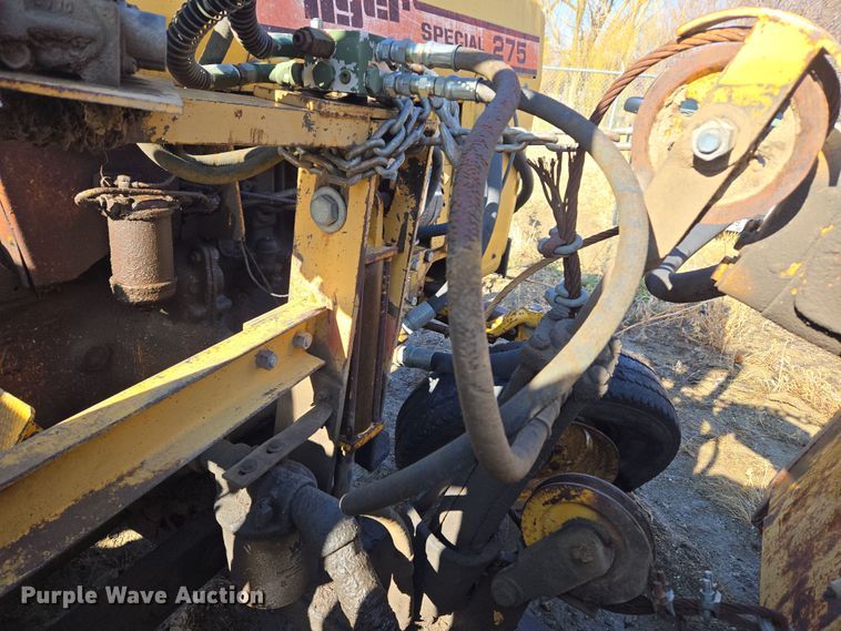 image for item DT7121 1982 Massey Ferguson 275 Tiger Special tractor