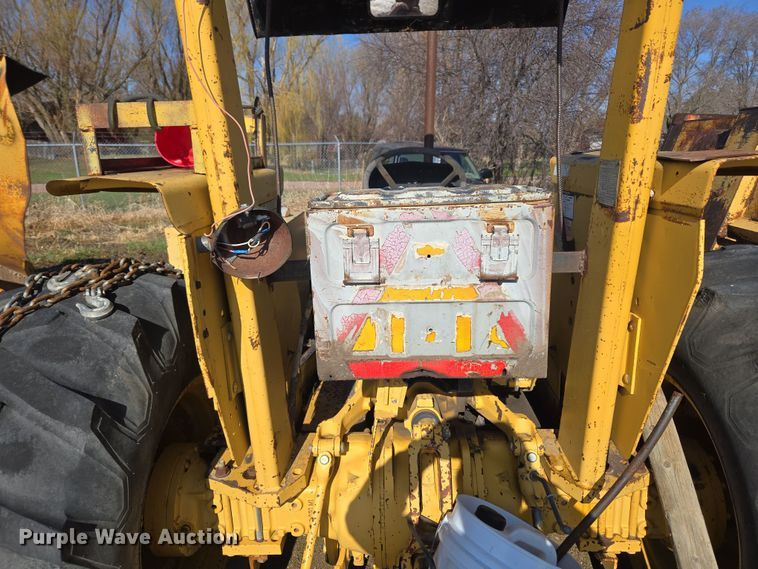 image for item DT7121 1982 Massey Ferguson 275 Tiger Special tractor