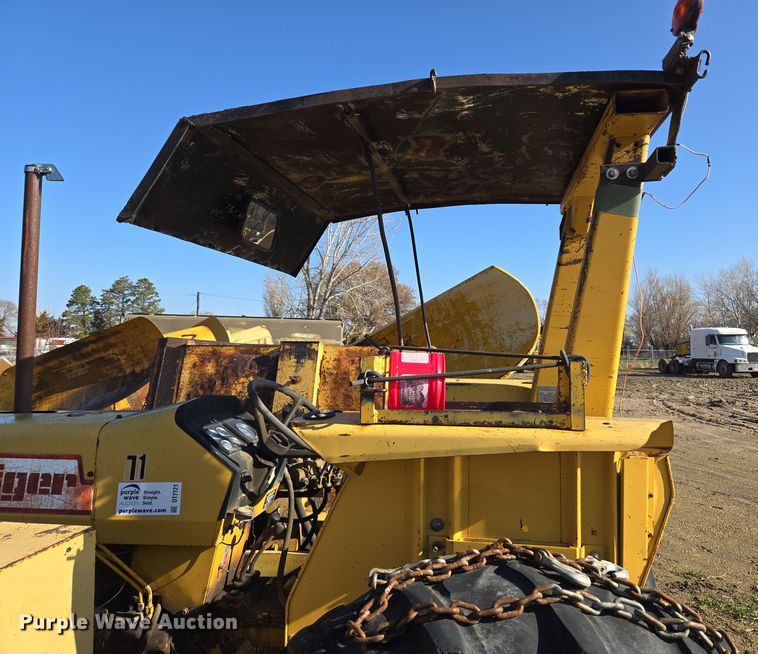 image for item DT7121 1982 Massey Ferguson 275 Tiger Special tractor