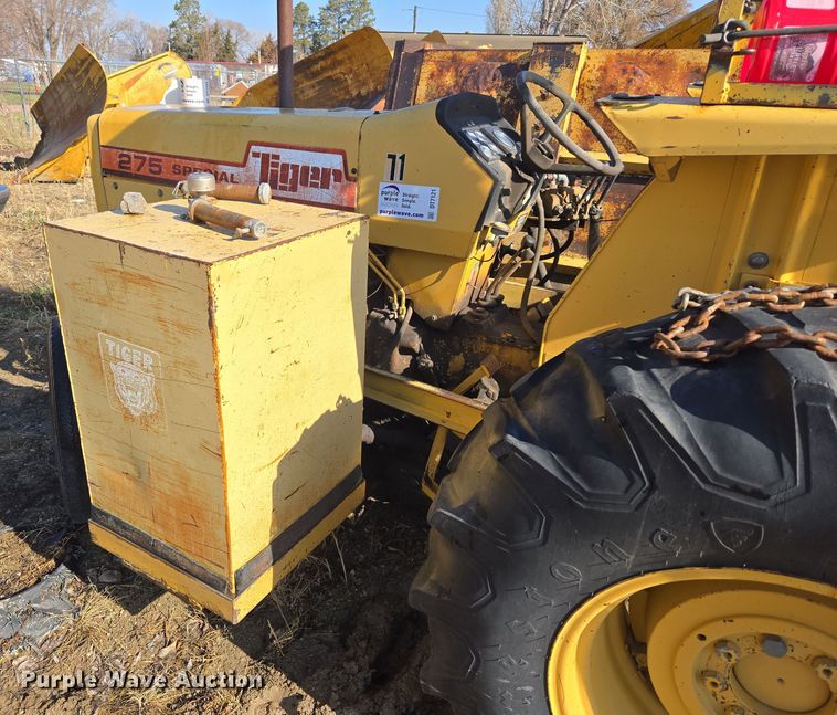 image for item DT7121 1982 Massey Ferguson 275 Tiger Special tractor