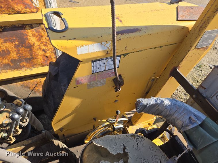 image for item DT7121 1982 Massey Ferguson 275 Tiger Special tractor