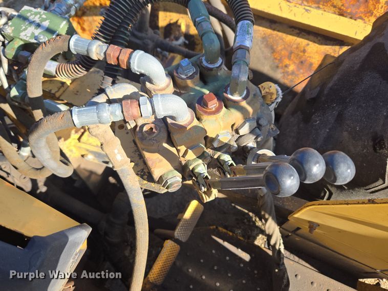 image for item DT7121 1982 Massey Ferguson 275 Tiger Special tractor