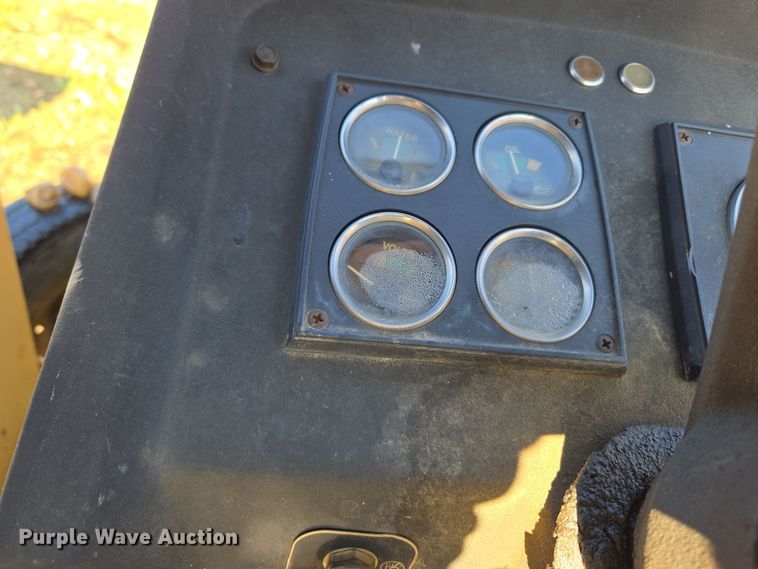 image for item DT7121 1982 Massey Ferguson 275 Tiger Special tractor