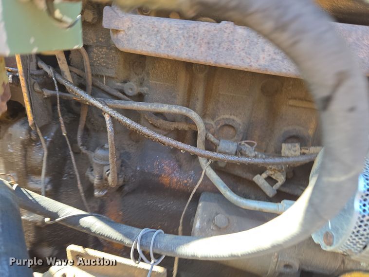 image for item DT7121 1982 Massey Ferguson 275 Tiger Special tractor