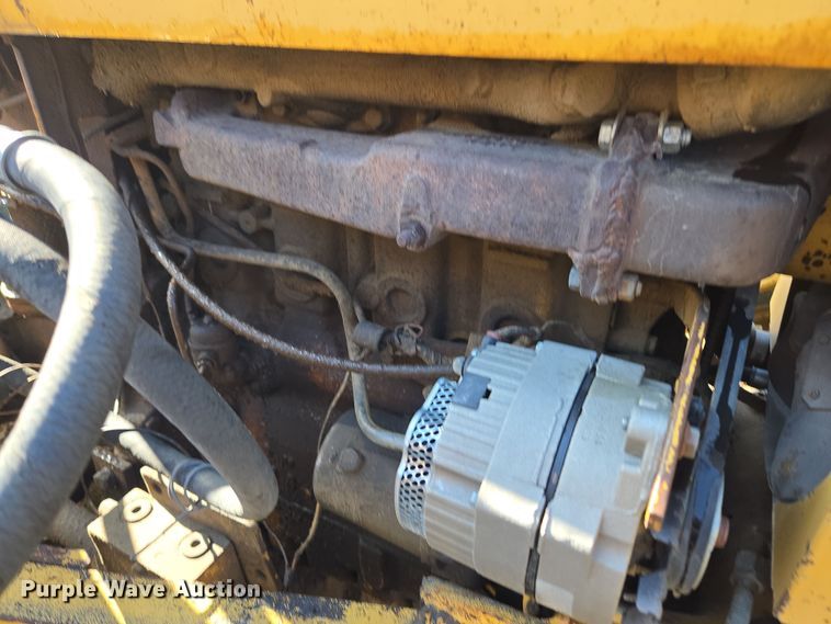 image for item DT7121 1982 Massey Ferguson 275 Tiger Special tractor