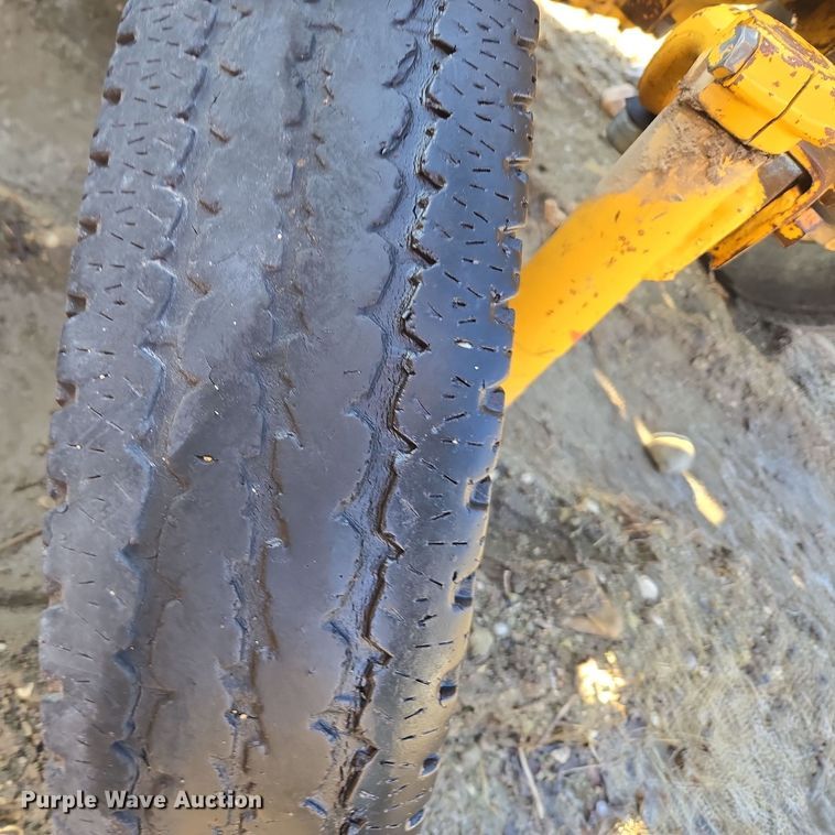 image for item DT7121 1982 Massey Ferguson 275 Tiger Special tractor