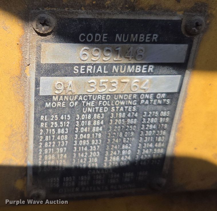 image for item DT7121 1982 Massey Ferguson 275 Tiger Special tractor