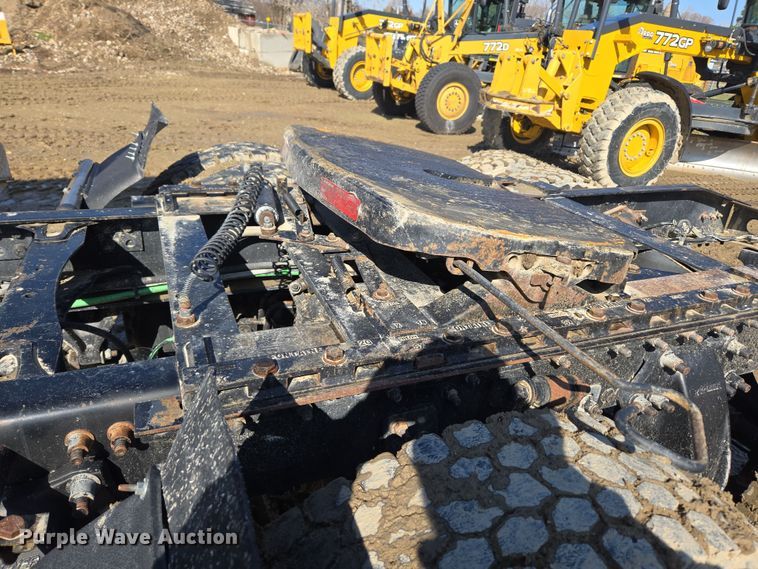 image for item DT7122 2005 Freightliner Century Class semi truck