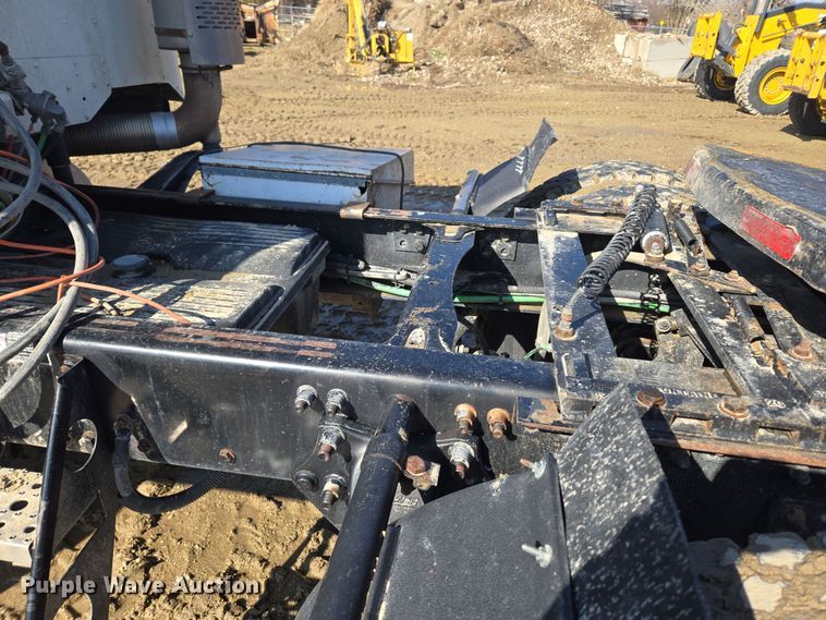 image for item DT7122 2005 Freightliner Century Class semi truck