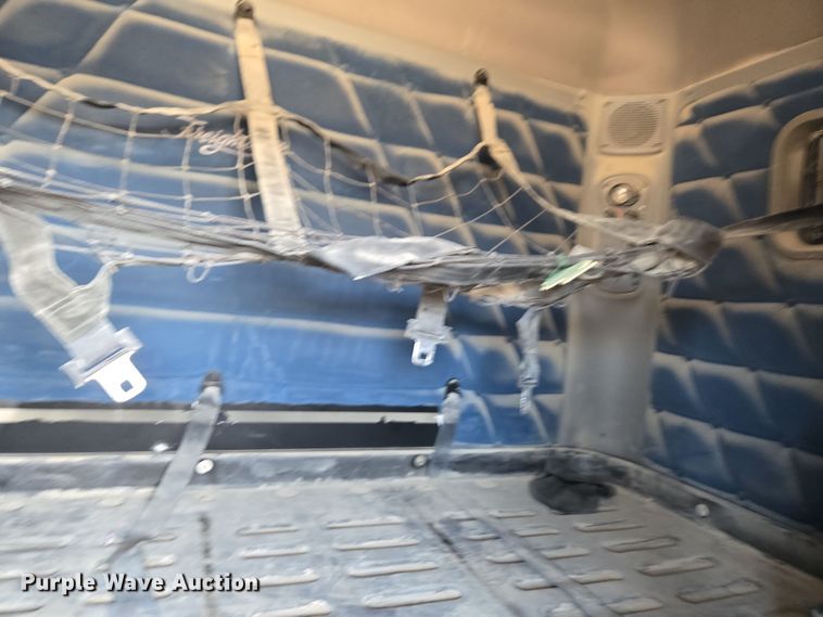 image for item DT7122 2005 Freightliner Century Class semi truck