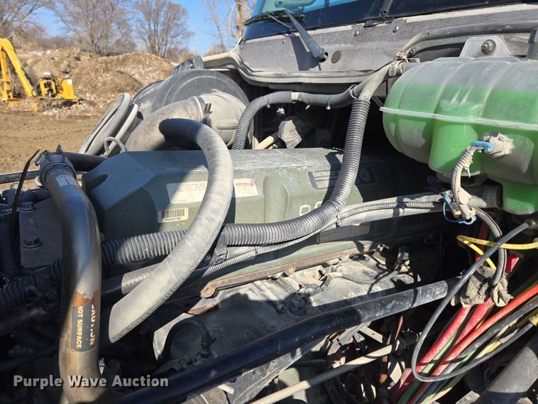 image for item DT7122 2005 Freightliner Century Class semi truck