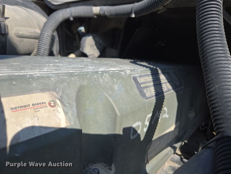 image for item DT7122 2005 Freightliner Century Class semi truck