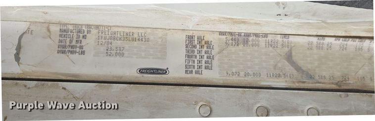 image for item DT7122 2005 Freightliner Century Class semi truck