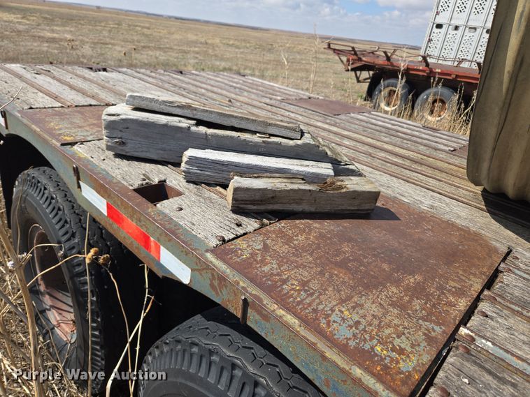 image for item DT7123 1955 Checker Cab M270A1 CCM21 drop deck equipment trailer