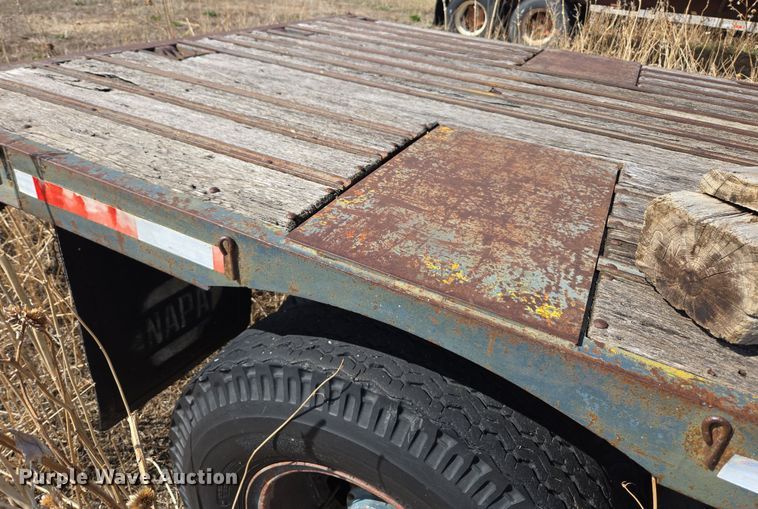 image for item DT7123 1955 Checker Cab M270A1 CCM21 drop deck equipment trailer