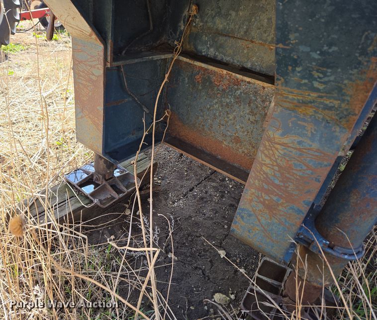 image for item DT7123 1955 Checker Cab M270A1 CCM21 drop deck equipment trailer