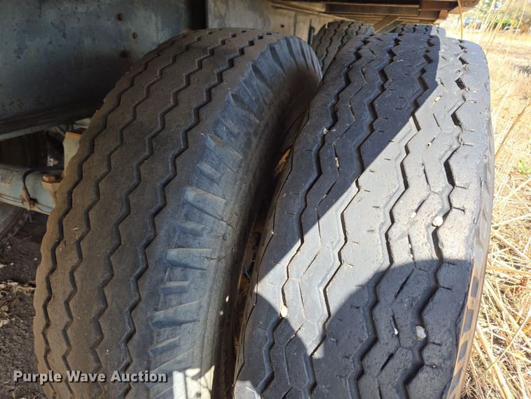 image for item DT7123 1955 Checker Cab M270A1 CCM21 drop deck equipment trailer