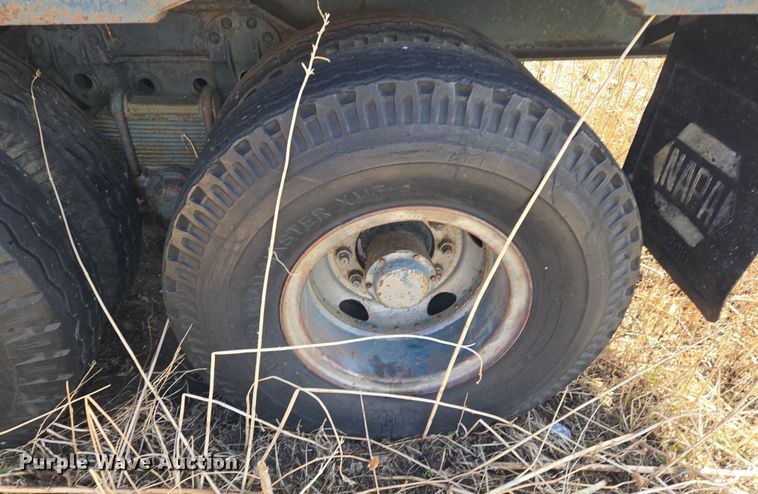 image for item DT7123 1955 Checker Cab M270A1 CCM21 drop deck equipment trailer