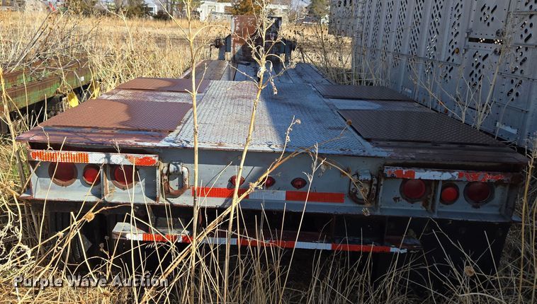 image for item DT7124 1979 Vulcan LBD-35 lowboy equipment trailer