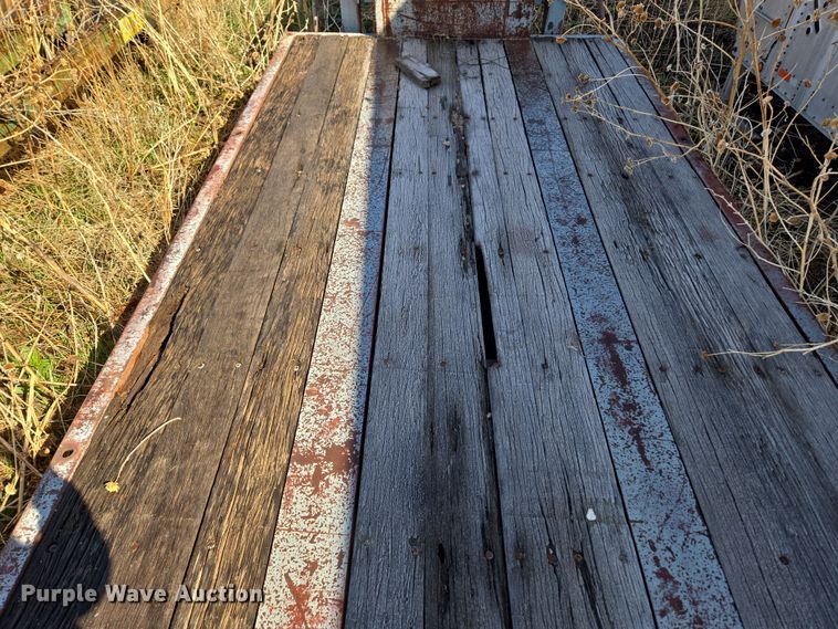 image for item DT7124 1979 Vulcan LBD-35 lowboy equipment trailer