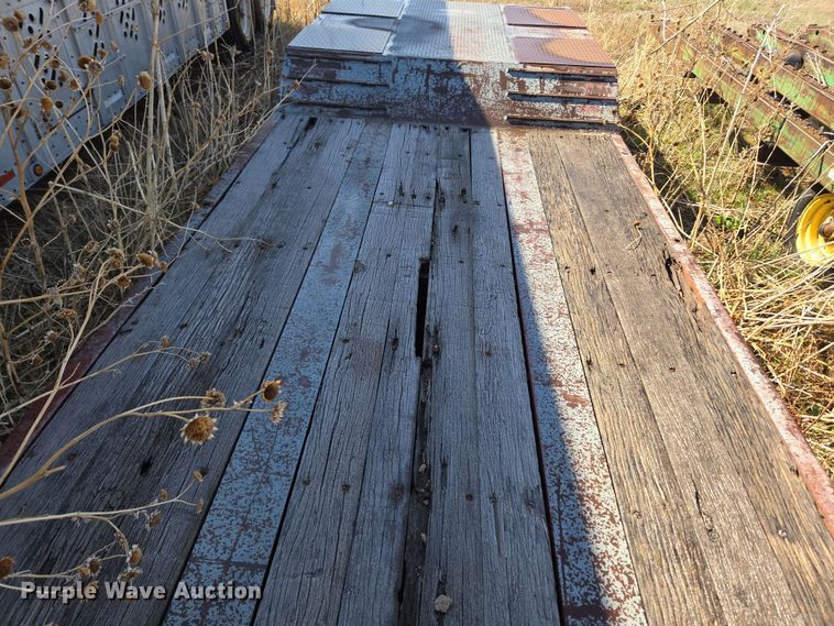 image for item DT7124 1979 Vulcan LBD-35 lowboy equipment trailer