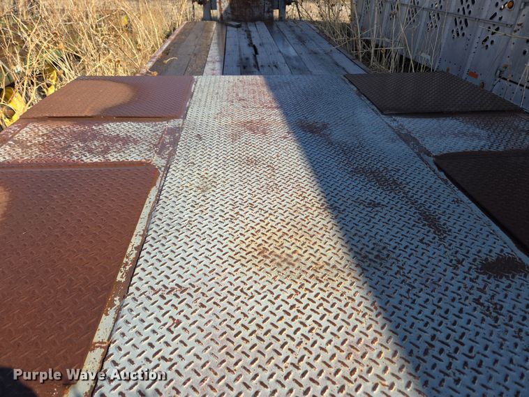 image for item DT7124 1979 Vulcan LBD-35 lowboy equipment trailer