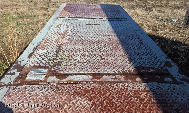 image for item DT7124 1979 Vulcan LBD-35 lowboy equipment trailer