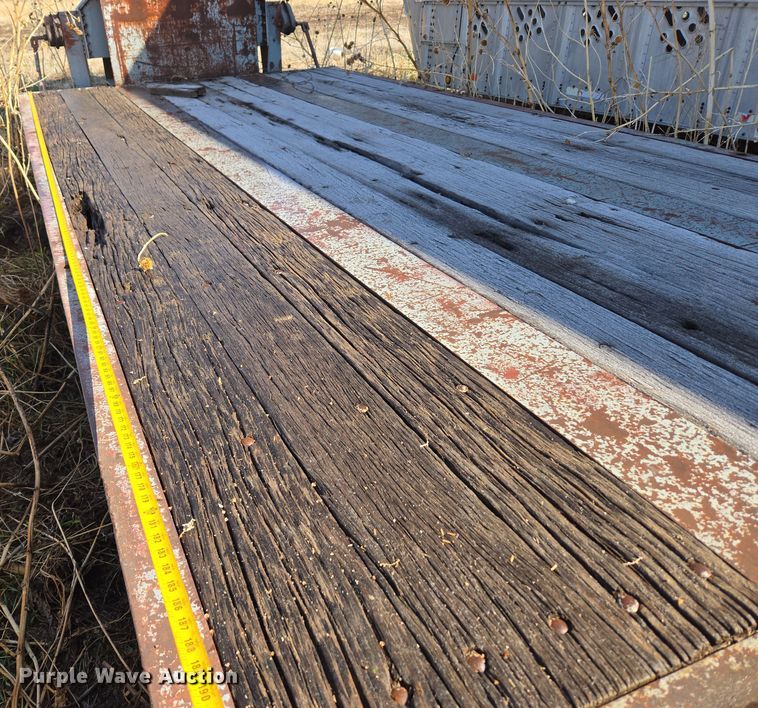 image for item DT7124 1979 Vulcan LBD-35 lowboy equipment trailer