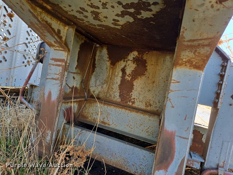 image for item DT7124 1979 Vulcan LBD-35 lowboy equipment trailer