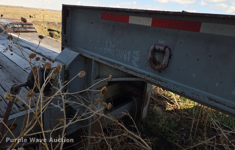 image for item DT7124 1979 Vulcan LBD-35 lowboy equipment trailer