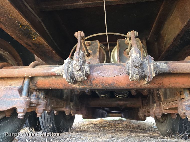 image for item DT7124 1979 Vulcan LBD-35 lowboy equipment trailer