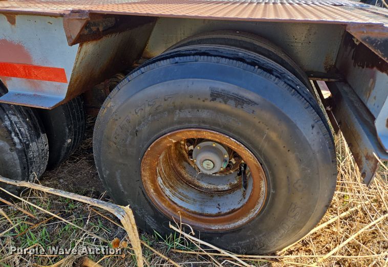 image for item DT7124 1979 Vulcan LBD-35 lowboy equipment trailer